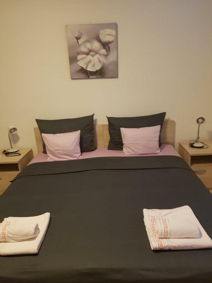 Pavlic Apartments Betina  Buitenkant foto