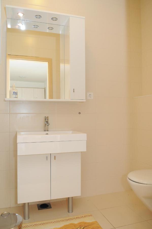 Pavlic Apartments Betina  Buitenkant foto
